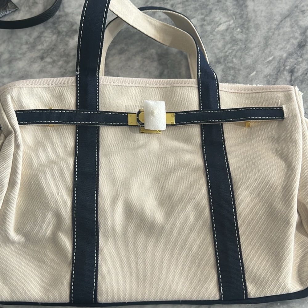 Boatkin canvas bad. Cream with Navy. Unfinished look is intentional.brand new - Picture 4 of 8
